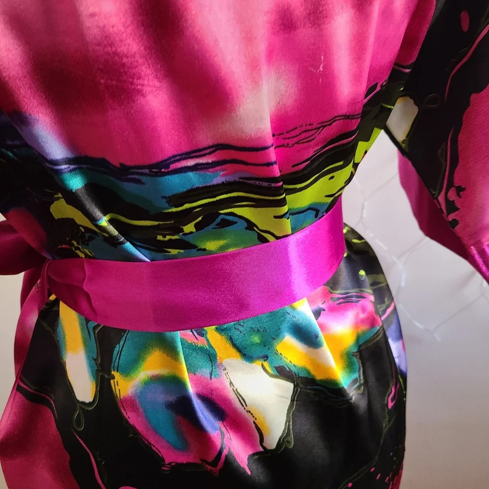 Wrap-Around Robe by M. Vie / Size Large - Picture 5 of 6